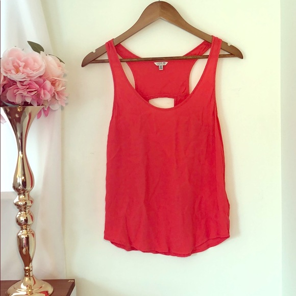 Tops - ⭐️3/$15 5/$25⭐️ Coral Keyhole Racerback Tank!